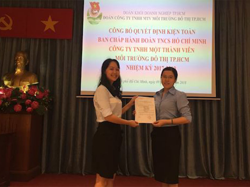 Công bố và trao quyết định kiện toàn BCH Đoàn TNCS Hồ Chí Minh Công ty TNHH MTV MTĐT TP.HCM NK 2017-2019