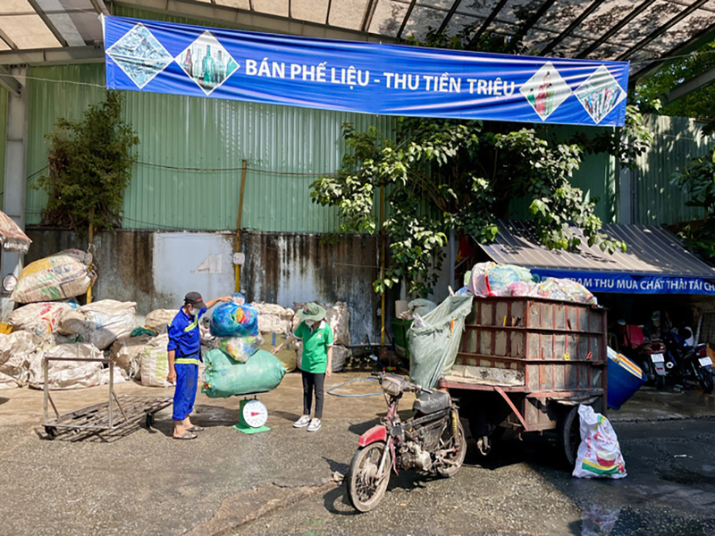 Tái chế rác thải cho cuộc sống thêm xanh