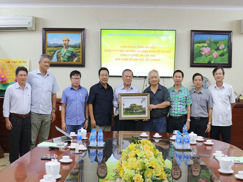 Tiếp đoàn đại biểu Công ty CP Môi trường và công trình đô thị Huế và Công ty CP Đô thị Cần Thơ