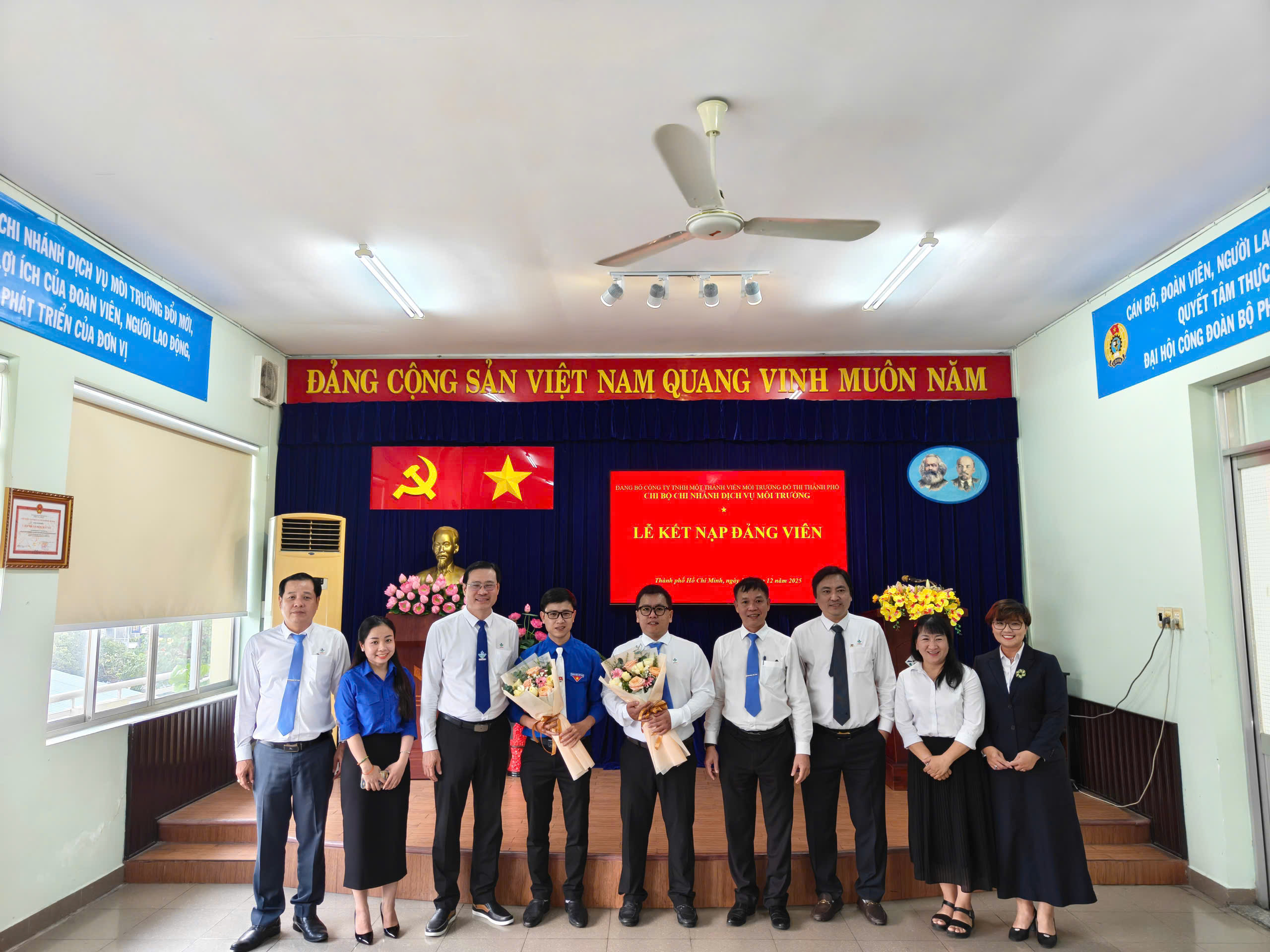 Lễ kết nạp Đảng viên mới nhân kỷ niệm 81 năm Ngày thành lập Quân đội nhân dân Việt Nam (22/12/1944 – 22/12/2025)